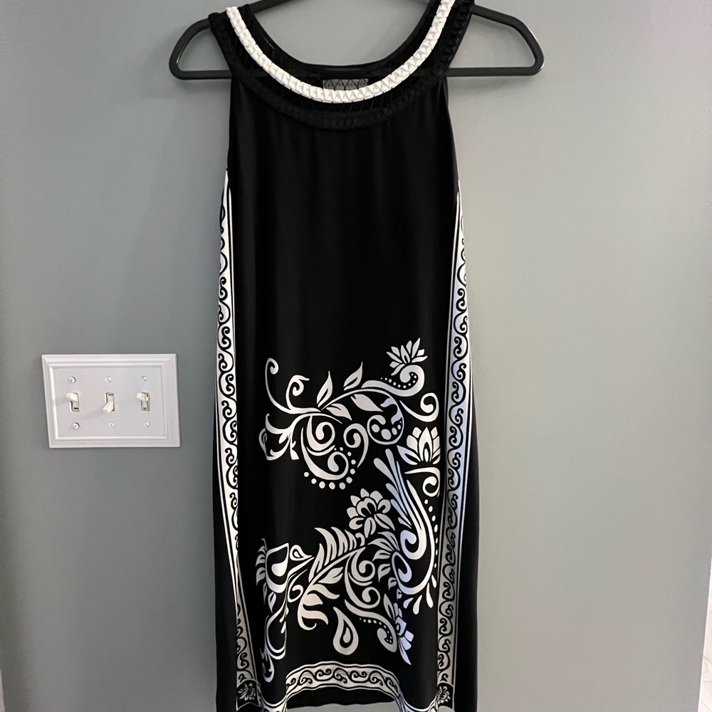 Black and white mini detailed dress